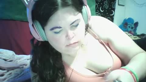 Snapshot of siofra chatting on 02/24/25, 08:06 Siofra online show from 02/24/25, 08:06