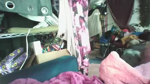 Snapshot of siofra chatting on 03/07/25, 05:06 Siofra online show from 03/07/25, 05:06