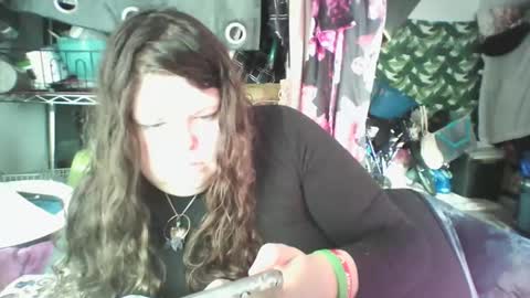 Snapshot of siofra chatting on 03/11/25, 03:56 Siofra online show from 03/11/25, 03:56