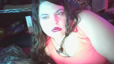 Snapshot of siofra chatting on 03/12/25, 11:33 Siofra online show from 03/12/25, 11:33