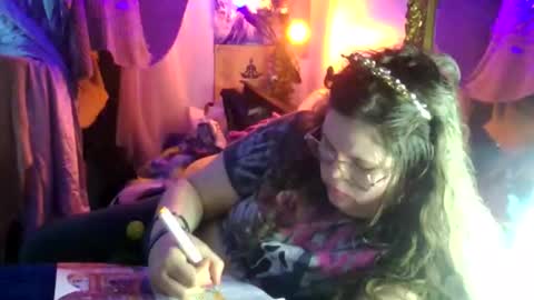 Snapshot of siofra chatting on 09/22/25, 11:51 Siofra online show from 09/22/25, 11:51