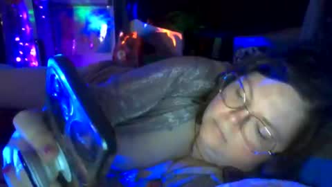 Snapshot of siofra chatting on 10/05/25, 10:40 Siofra online show from 10/05/25, 10:40