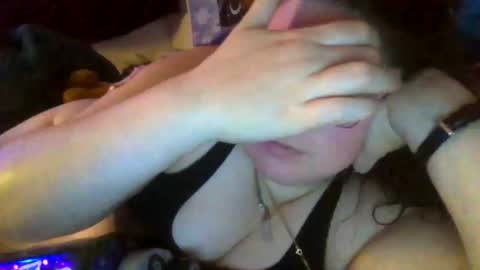 Snapshot of siofra chatting on 10/14/25, 09:32 Siofra online show from 10/14/25, 09:32