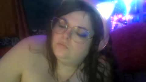 Snapshot of siofra chatting on 10/27/25, 02:59 Siofra online show from 10/27/25, 02:59