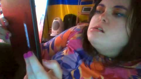 Snapshot of siofra chatting on 10/27/25, 06:12 Siofra online show from 10/27/25, 06:12