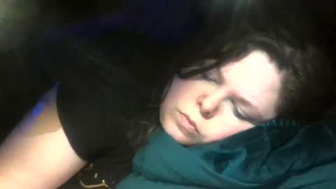 Snapshot of siofra chatting on 11/16/25, 04:56 Siofra online show from 11/16/25, 04:56