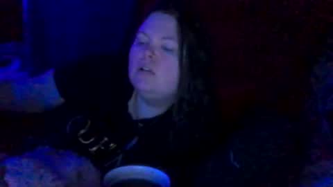 Snapshot of siofra chatting on 11/17/25, 06:19 Siofra online show from 11/17/25, 06:19