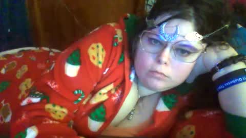 Siofra online show from 12/16/25, 08:08