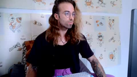 Snapshot of sir__gay chatting on 06/21/26, 08:06 Sir Gay online show from 06/21/26, 08:06