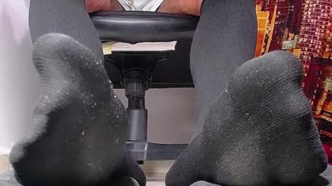 Snapshot of sir_kev66 chatting on 03/06/25, 09:42 only foot worshipers here online show from 03/06/25, 09:42