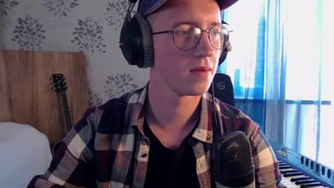 Snapshot of sir_mlnor chatting on 06/18/26, 03:16 Alex online show from 06/18/26, 03:16