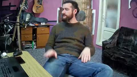 Snapshot of sir_pelo_iv chatting on 01/15/25, 11:53 I am The Fourth and only Sir. Pelo online show from 01/15/25, 11:53