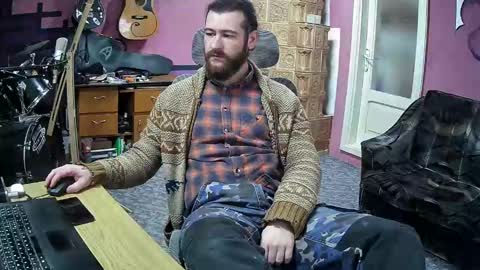 Snapshot of sir_pelo_iv chatting on 01/28/25, 01:16 I am The Fourth and only Sir. Pelo online show from 01/28/25, 01:16