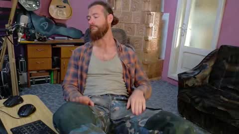 Snapshot of sir_pelo_iv chatting on 09/20/25, 05:30 I am The Fourth and only Sir. Pelo online show from 09/20/25, 05:30