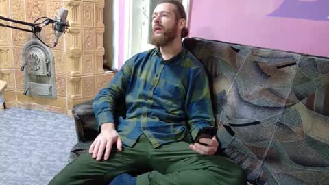 Snapshot of sir_pelo_iv chatting on 11/18/25, 12:42 I am The Fourth and only Sir. Pelo online show from 11/18/25, 12:42