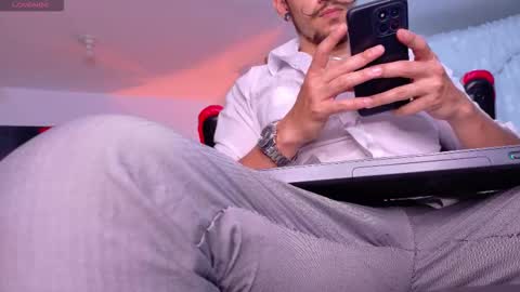 William independent models online show from 03/20/26, 09:19