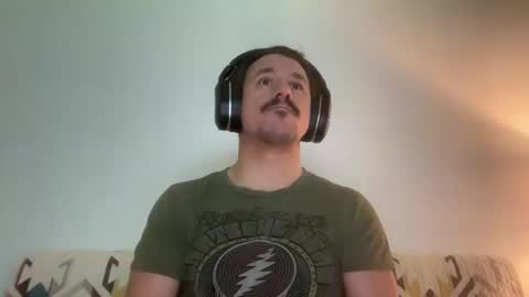 Snapshot of sirbubblesworth chatting on 01/27/25, 04:11 sirbubblesworth online show from 01/27/25, 04:11