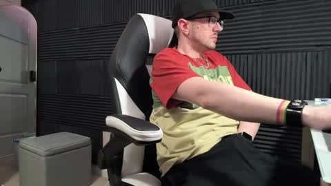 Sir Daddy McQween online show from 04/04/26, 04:00