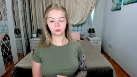 SirenaBloom online show from 07/22/26, 04:26