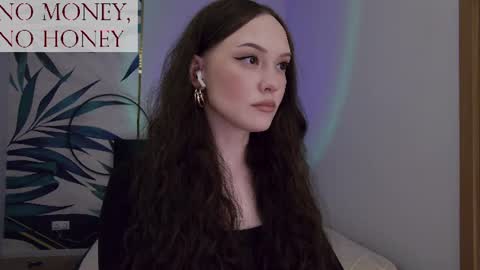 Snapshot of sirenaswhisper chatting on 06/13/26, 08:29 Goddess Sirena online show from 06/13/26, 08:29