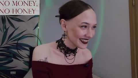 Snapshot of sirenaswhisper chatting on 07/02/26, 08:26 Goddess Sirena online show from 07/02/26, 08:26