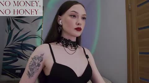 Snapshot of sirenaswhisper chatting on 07/10/26, 03:11 Goddess Sirena online show from 07/10/26, 03:11
