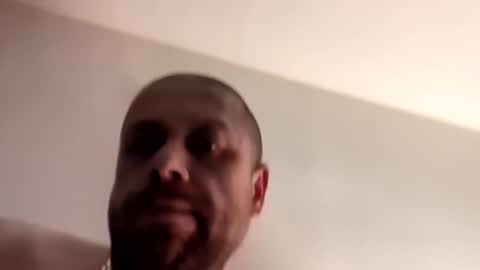 Snapshot of sirewa1885 chatting on 09/23/25, 11:57 sirewa1885 online show from 09/23/25, 11:57