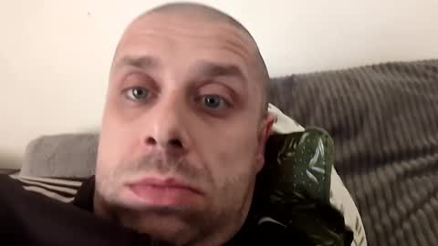 Snapshot of sirewa1885 chatting on 03/21/26, 11:15 sirewa1885 online show from 03/21/26, 11:15