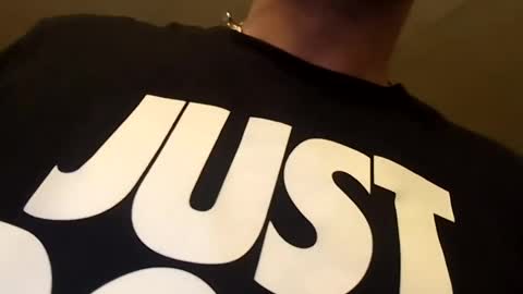 Snapshot of sirewa1885 chatting on 03/22/26, 04:05 sirewa1885 online show from 03/22/26, 04:05