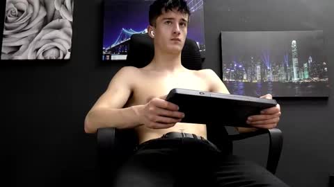 SirReedy online show from 12/14/25, 09:58