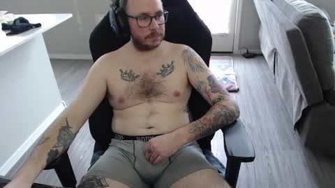 Snapshot of sirscotty831 chatting on 02/09/25, 11:04 Sir Scotty online show from 02/09/25, 11:04