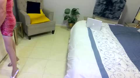 D i f a  Ana Arbeh shemale online show from 04/27/26, 08:56