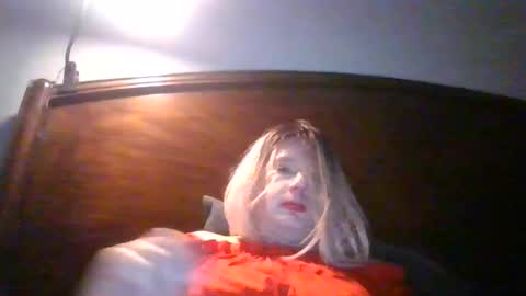 wants to suck cock online show from 04/27/26, 02:42