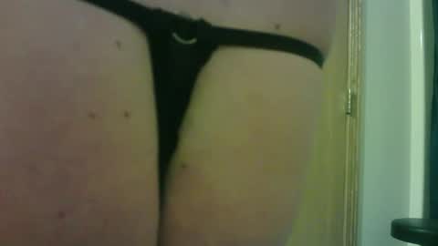 Snapshot of sissycrissy4545 chatting on 06/11/26, 03:04 sissycrissy4545 online show from 06/11/26, 03:04