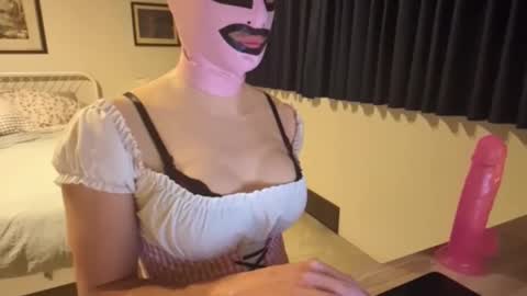 Sissy Danielle sissy chastity online show from 02/04/26, 01:22