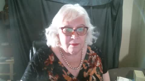 Sissy Diane online show from 12/19/25, 12:39