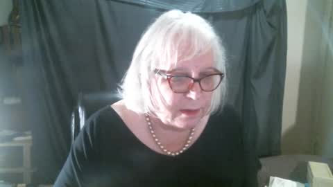 Sissy Diane online show from 12/20/25, 12:40