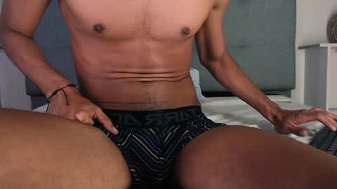 Snapshot of sissydoll_ chatting on 01/05/25, 09:47 TOMY online show from 01/05/25, 09:47