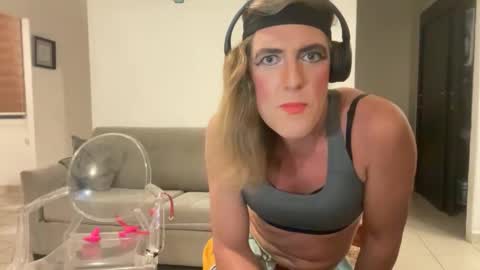 Snapshot of sissysubjess chatting on 10/28/25, 02:59 sissysubjess online show from 10/28/25, 02:59