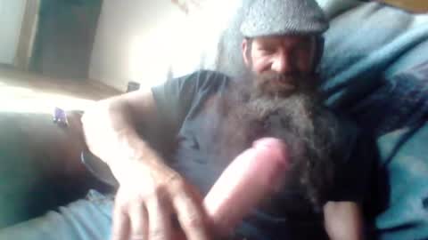 Snapshot of sitonmybeardxxx chatting on 06/04/26, 11:22 sitonmybeardxxx online show from 06/04/26, 11:22