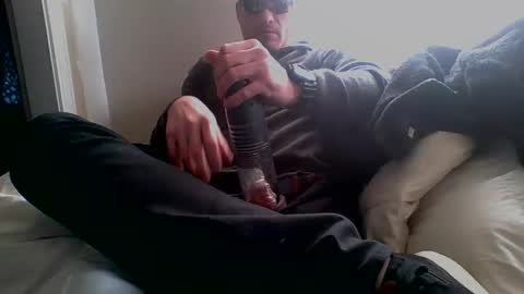 Snapshot of sitonmywhitecock chatting on 03/20/26, 07:08 love2cum online show from 03/20/26, 07:08