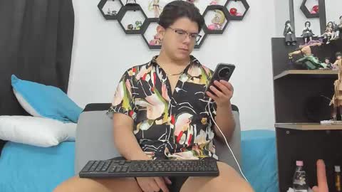 Siul Thompson online show from 09/19/25, 01:51