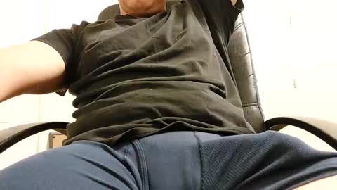 sixinchsolo online show from 10/23/25, 03:39