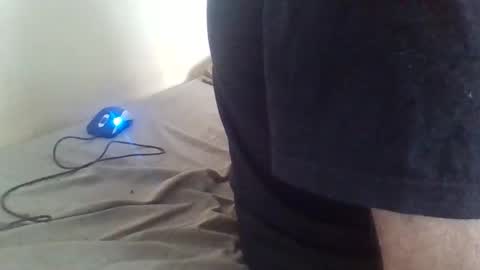 Snapshot of sizemick_u235 chatting on 10/10/25, 03:00 Mickey B online show from 10/10/25, 03:00