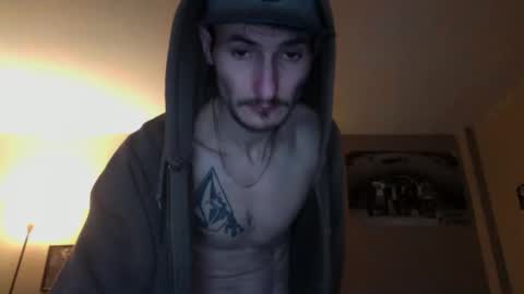 Snapshot of sk8ter_v2 chatting on 12/08/24, 11:29 Christopher online show from 12/08/24, 11:29