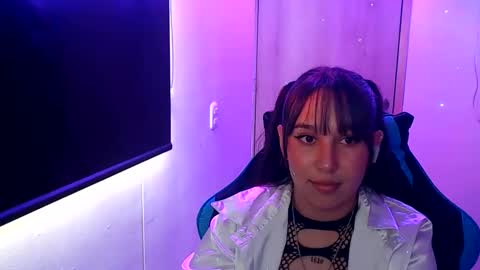 Snapshot of skarlet_adams chatting on 05/06/26, 08:25 Alice online show from 05/06/26, 08:25