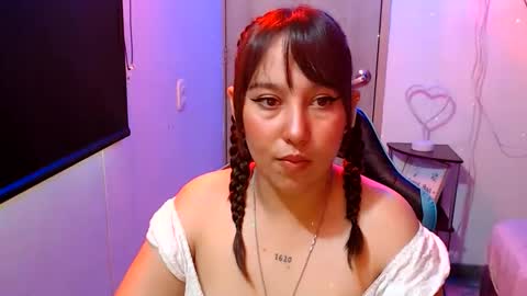 Snapshot of skarlet_adams chatting on 05/12/26, 08:39 Alice online show from 05/12/26, 08:39