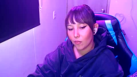 Snapshot of skarlet_adams chatting on 05/25/26, 09:32 Alice online show from 05/25/26, 09:32