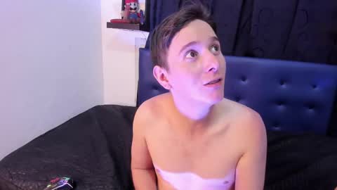 Snapshot of skarleth_and_aaron chatting on 03/11/25, 07:14 Skarleth and Aaron online show from 03/11/25, 07:14