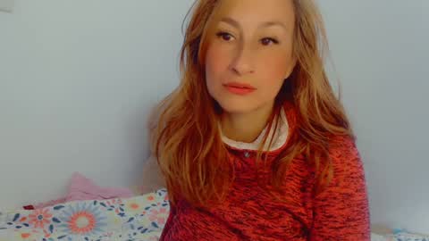 Snapshot of skarlett2072 chatting on 12/21/24, 12:27 Arlett online show from 12/21/24, 12:27